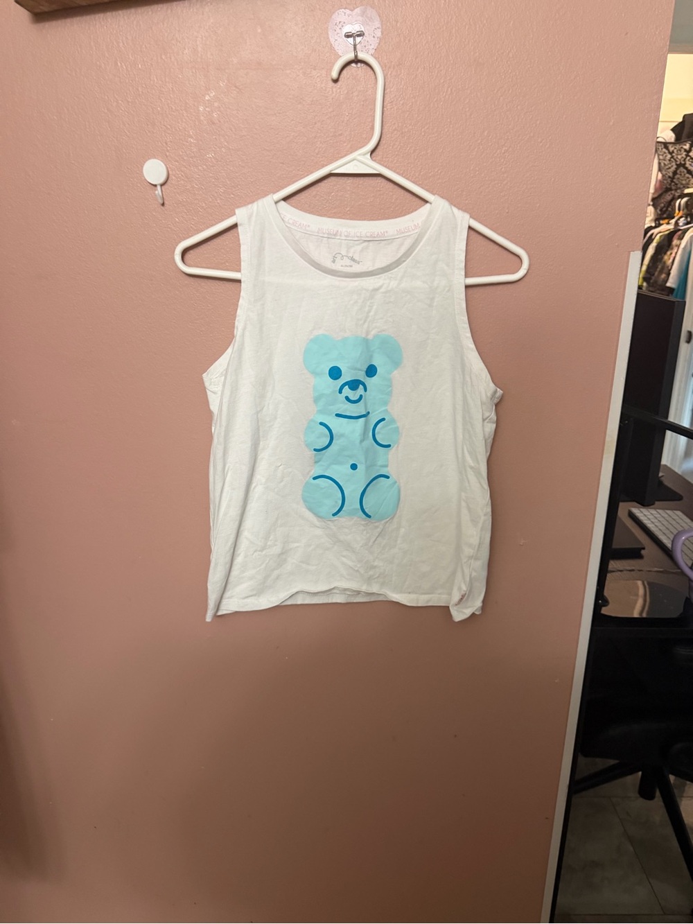 Blue gummy bear top for kids.